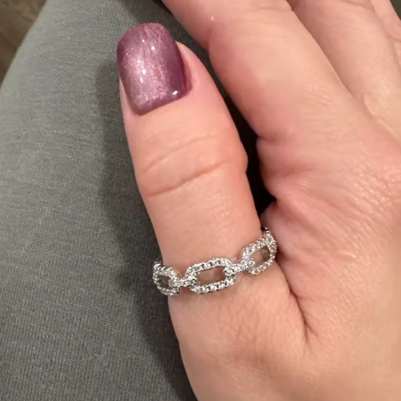Move Uno Elegant Silver Chain Link Ring - Picture 11 of 11